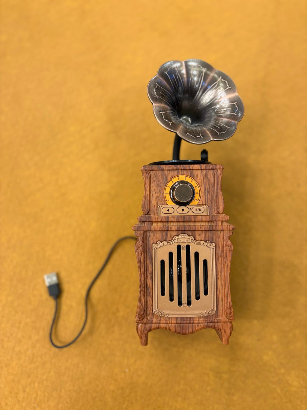 Vintage Gramophone Tower Bluetooth Speaker