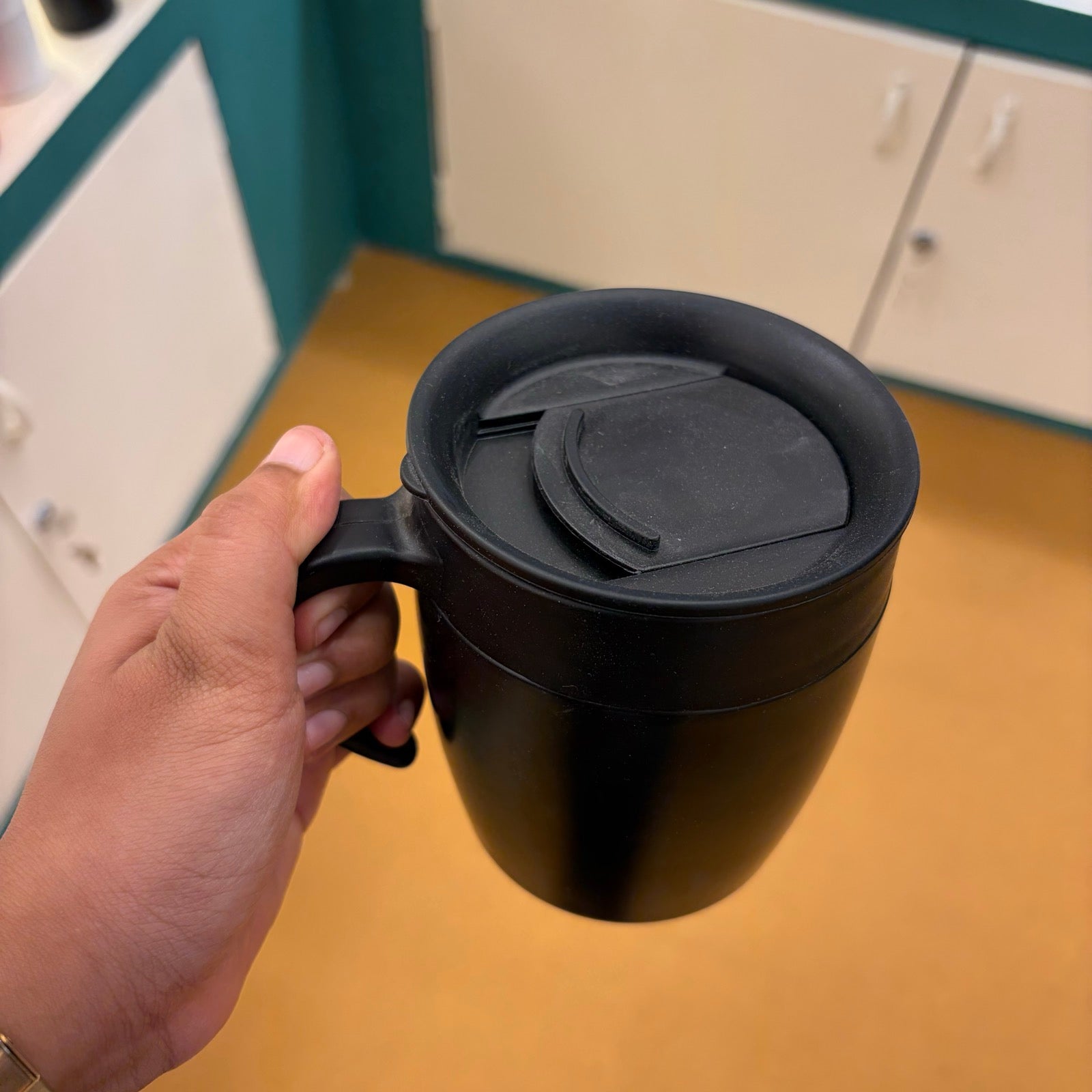 MGH-3112 black flip lid tumbler photo