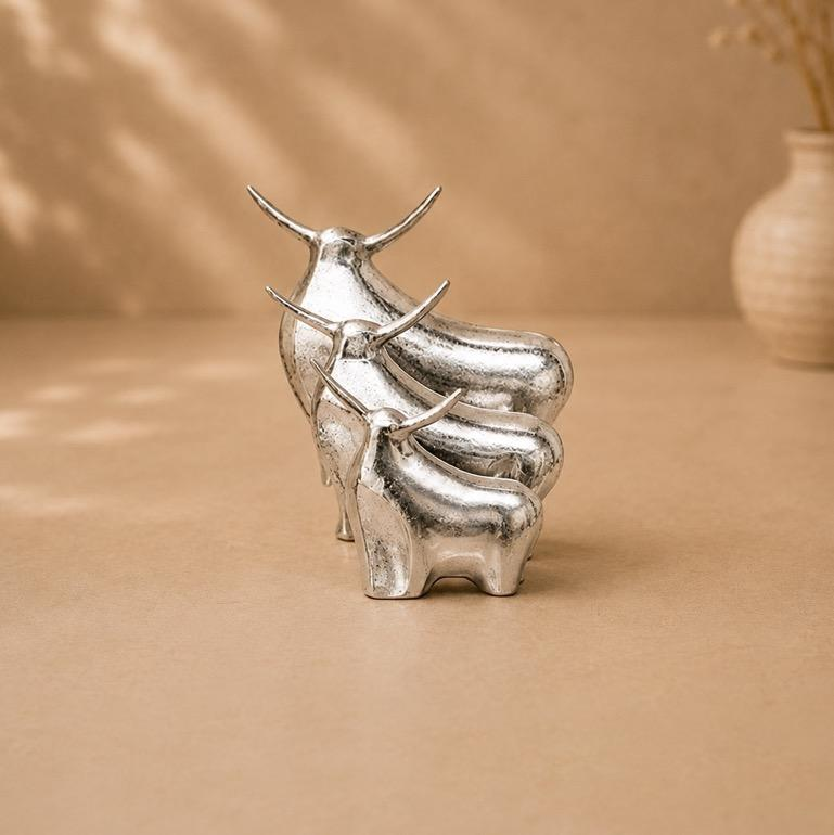 Nandi Traya Bull Trio Metal Figurine, handcrafted metallic
